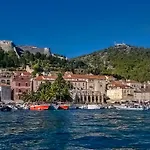 Gostinjska kuća Ivkolina Hvar Town