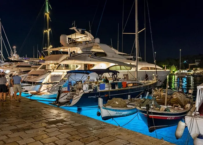 Ivkolina Gasthuis 3*