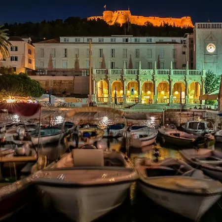 Ivkolina 3* Hvar Town